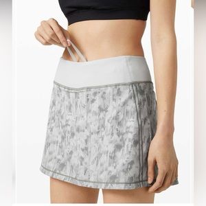 Lululemon Pace Rival Skirt (Tall) *No Panels 15" City Breeze Alpine White Multi